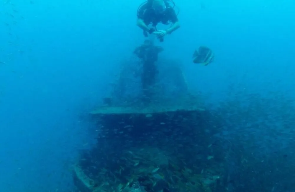 Centre de plongée Scuba Nosy Be - Madagascar - Baptême/plongée découverte - voyage plongee ScubaNosyBe epave