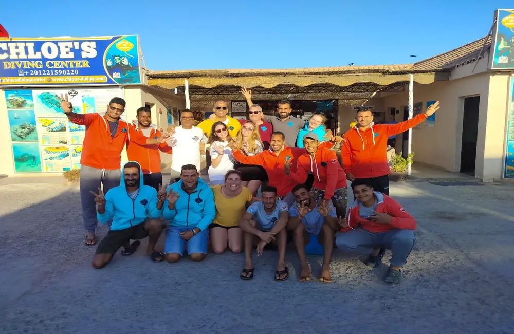 Centre de plongée Chloe&rsquo;s Diving Center - Égypte - Baptême/plongée découverte - voyage plongee chloe dive center team