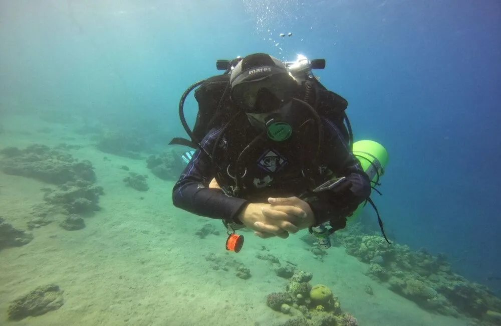 Centre de plongée Sea Star diving center - Jordanie - Baptême/plongée découverte - voyage plongee seastarDC plongeu