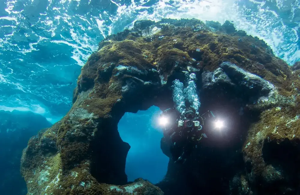 Centre de plongée Meridiano Cero - Atlantique - Baptême/plongée découverte - voyage plonge espagne canaries grotte